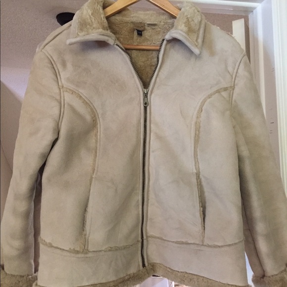 Faux shearling coat - Picture 2 of 15